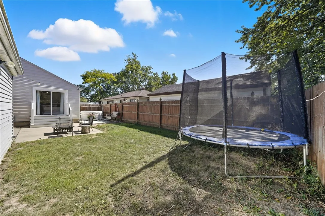 1284 92nd Street, Niagara Falls, New York 14304, Niagara Falls, New York 14304, 3 Bedrooms Bedrooms, 5 Rooms Rooms,2 BathroomsBathrooms,Residential,For Sale,1284 92nd Street, Niagara Falls, New York 14304,0,R1638309