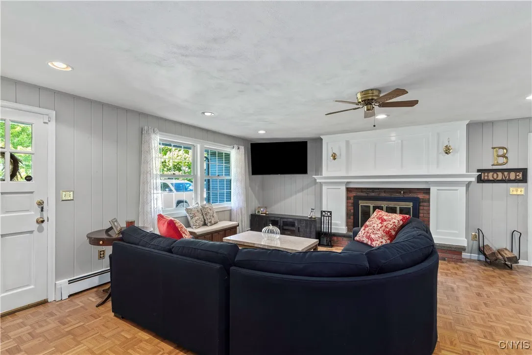 110 Old Farm Road, Manlius, New York 13066, Manlius, New York 13066, 4 Bedrooms Bedrooms, 10 Rooms Rooms,2 BathroomsBathrooms,Residential,For Sale,110 Old Farm Road, Manlius, New York 13066,0,S1637971
