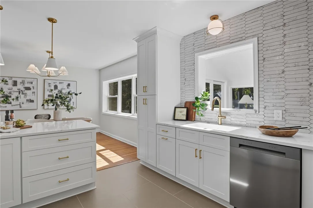 2475 Highland Avenue, Brighton, New York 14610, Brighton, New York 14610, 3 Bedrooms Bedrooms, 7 Rooms Rooms,3 BathroomsBathrooms,Residential,For Sale,2475 Highland Avenue, Brighton, New York 14610,0,R1638674