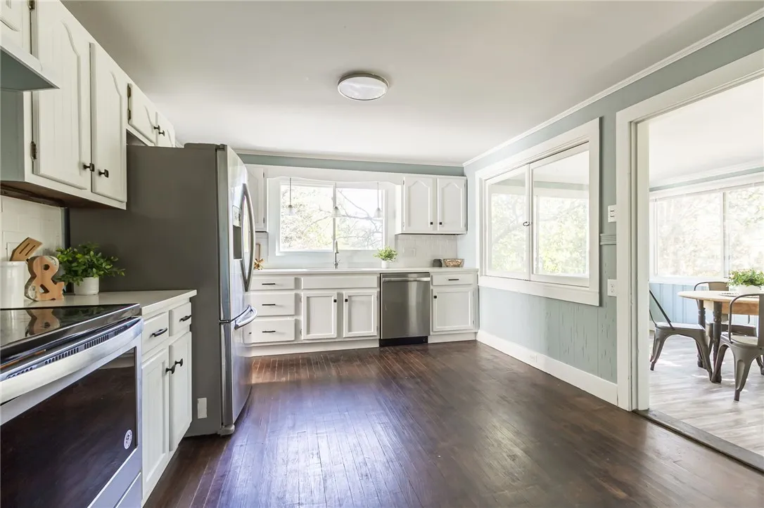 469 S Pearl Street, Canandaigua City, New York 144, Canandaigua City, New York 14424, 4 Bedrooms Bedrooms, 8 Rooms Rooms,2 BathroomsBathrooms,Residential,For Sale,469 S Pearl Street, Canandaigua City, New York 144,0,R1638655