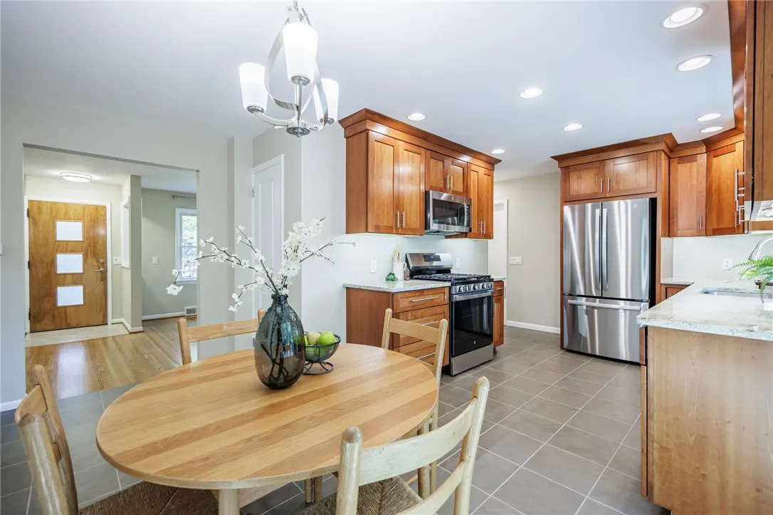 25 Maplehurst Road, Irondequoit, New York 14617, Irondequoit, New York 14617, 3 Bedrooms Bedrooms, 5 Rooms Rooms,1 BathroomBathrooms,Residential,For Sale,25 Maplehurst Road, Irondequoit, New York 14617,0,R1633928
