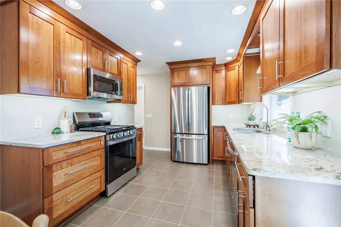25 Maplehurst Road, Irondequoit, New York 14617, Irondequoit, New York 14617, 3 Bedrooms Bedrooms, 5 Rooms Rooms,1 BathroomBathrooms,Residential,For Sale,25 Maplehurst Road, Irondequoit, New York 14617,0,R1633928