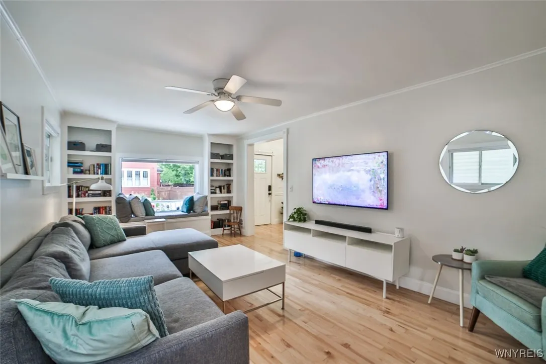 389 Baynes Street, Buffalo, New York 14213, Buffalo, New York 14213, 3 Bedrooms Bedrooms, 9 Rooms Rooms,1 BathroomBathrooms,Residential,For Sale,389 Baynes Street, Buffalo, New York 14213,0,B1638503