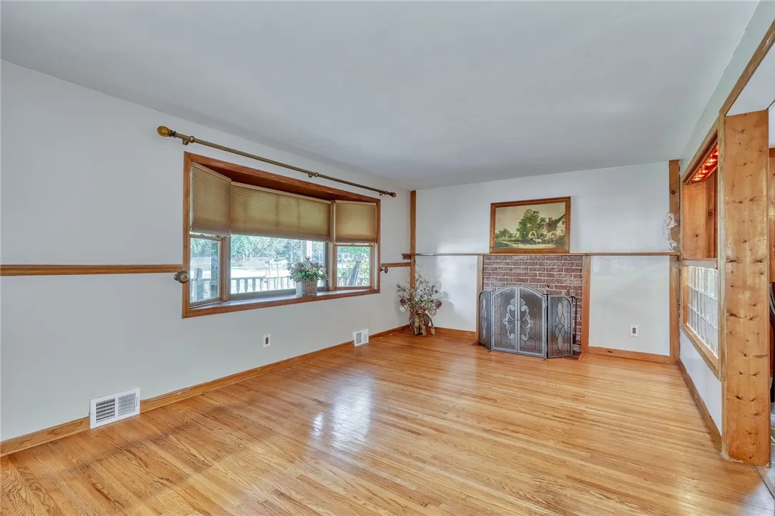 631 Bay Road, Webster, New York 14580, Webster, New York 14580, 3 Bedrooms Bedrooms, 9 Rooms Rooms,2 BathroomsBathrooms,Residential,Closed,631 Bay Road, Webster, New York 14580,0,R1638363