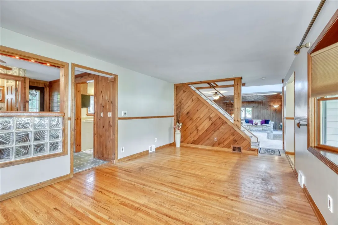 631 Bay Road, Webster, New York 14580, Webster, New York 14580, 3 Bedrooms Bedrooms, 9 Rooms Rooms,2 BathroomsBathrooms,Residential,Closed,631 Bay Road, Webster, New York 14580,0,R1638363