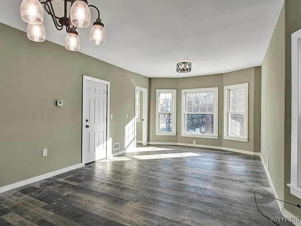 162 Harvard Place, Buffalo, New York 14209, Buffalo, New York 14209, 4 Bedrooms Bedrooms, ,2 BathroomsBathrooms,Residential,For Sale,162 Harvard Place, Buffalo, New York 14209,0,B1638712