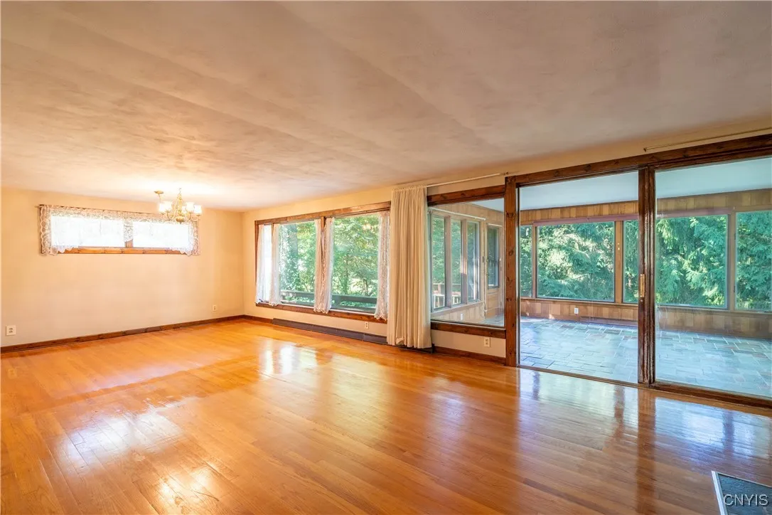 122 Sunhill Terrace, Syracuse, New York 13207, Syracuse, New York 13207, 3 Bedrooms Bedrooms, 9 Rooms Rooms,2 BathroomsBathrooms,Residential,For Sale,122 Sunhill Terrace, Syracuse, New York 13207,0,S1638074