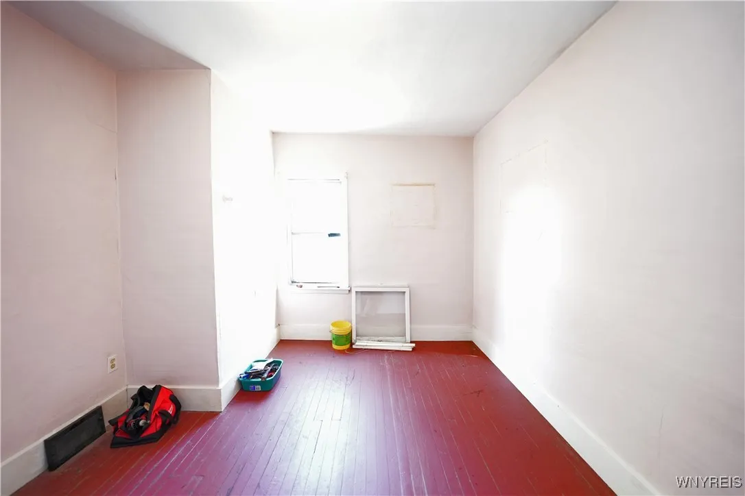 191 Crowley Avenue, Buffalo, New York 14207, Buffalo, New York 14207, 4 Bedrooms Bedrooms, 8 Rooms Rooms,1 BathroomBathrooms,Residential,For Sale,191 Crowley Avenue, Buffalo, New York 14207,0,B1638373