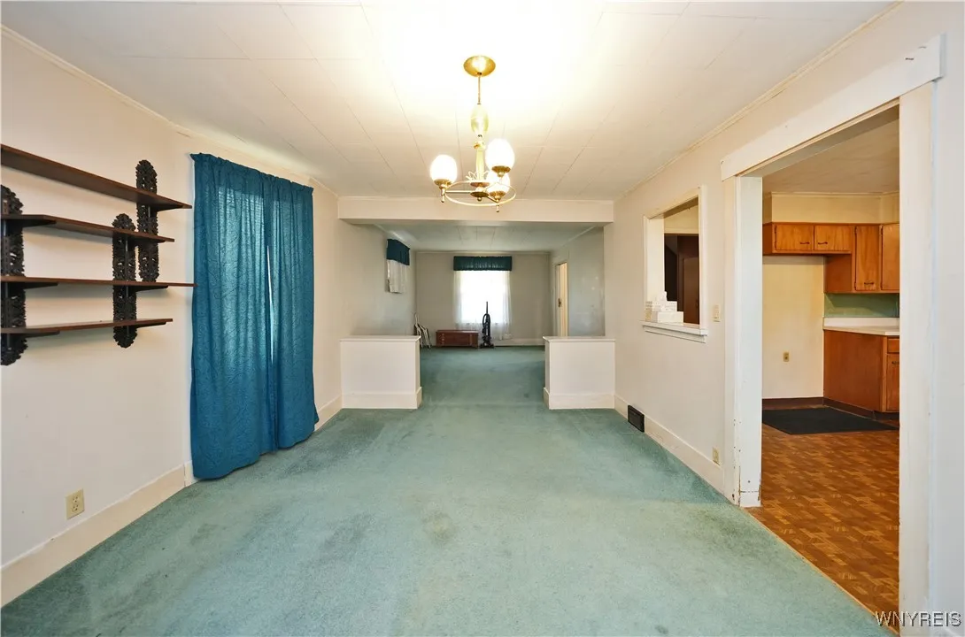 191 Crowley Avenue, Buffalo, New York 14207, Buffalo, New York 14207, 4 Bedrooms Bedrooms, 8 Rooms Rooms,1 BathroomBathrooms,Residential,For Sale,191 Crowley Avenue, Buffalo, New York 14207,0,B1638373