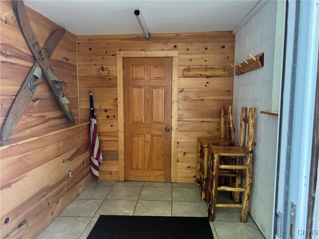 1st floor entrance