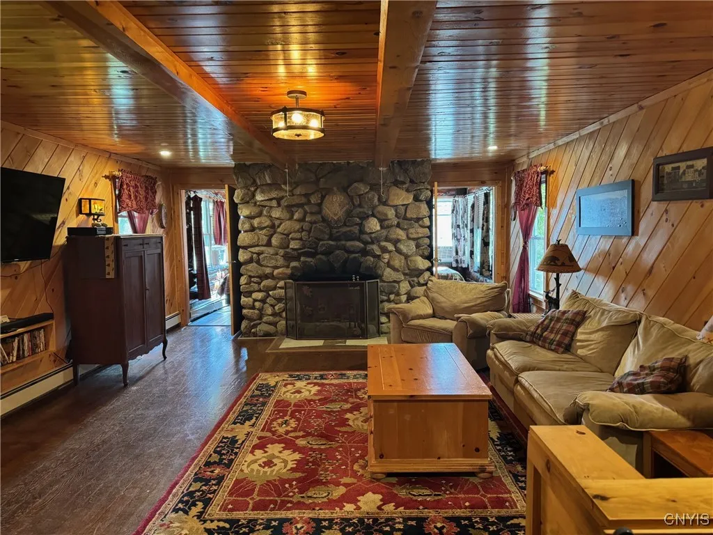 3rd floor Family room