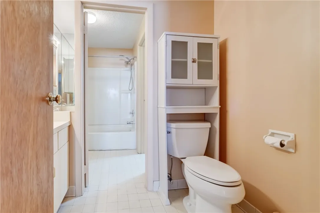 904 Westage At The, Irondequoit, New York 14617, Irondequoit, New York 14617, 2 Bedrooms Bedrooms, 5 Rooms Rooms,1 BathroomBathrooms,Residential,Closed,904 Westage At The, Irondequoit, New York 14617,0,R1628903