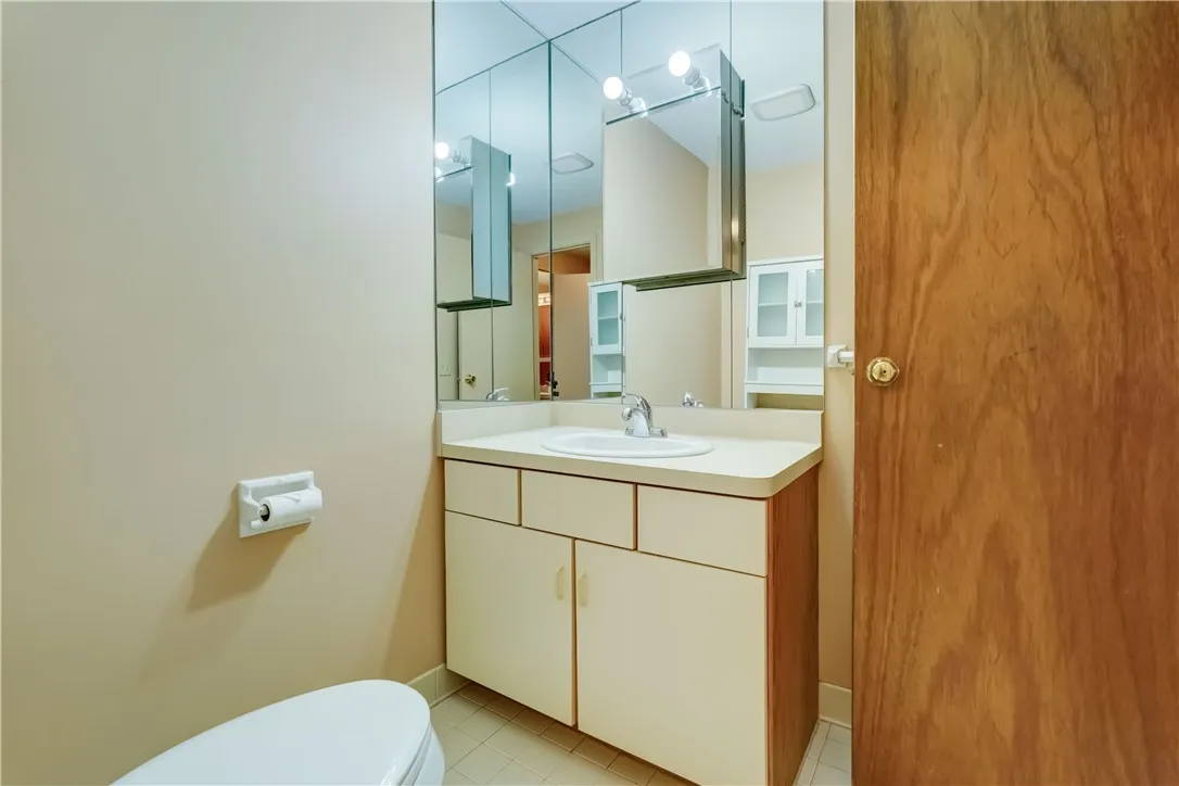 904 Westage At The, Irondequoit, New York 14617, Irondequoit, New York 14617, 2 Bedrooms Bedrooms, 5 Rooms Rooms,1 BathroomBathrooms,Residential,Closed,904 Westage At The, Irondequoit, New York 14617,0,R1628903