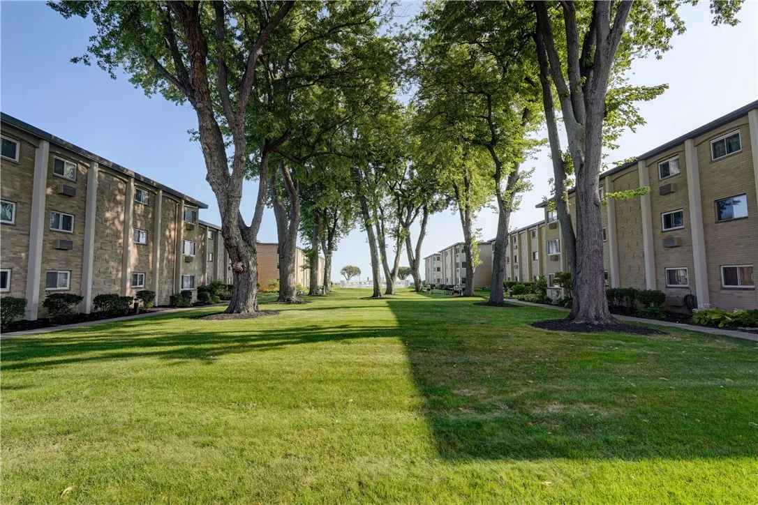 904 Westage At The, Irondequoit, New York 14617, Irondequoit, New York 14617, 2 Bedrooms Bedrooms, 5 Rooms Rooms,1 BathroomBathrooms,Residential,Closed,904 Westage At The, Irondequoit, New York 14617,0,R1628903