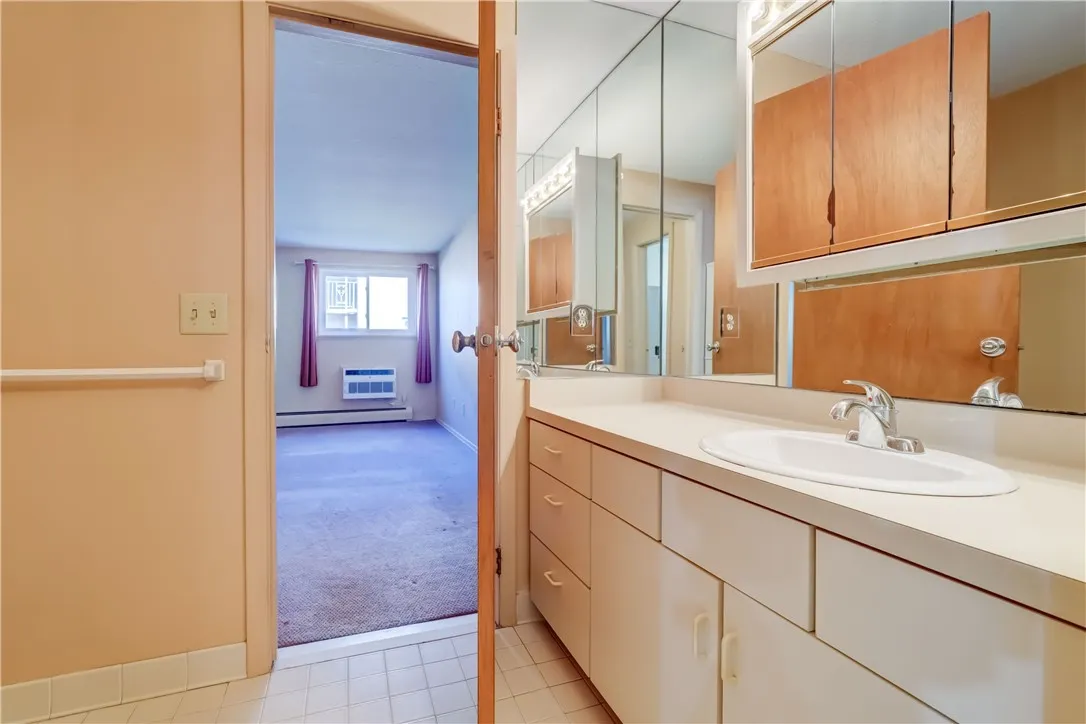 904 Westage At The, Irondequoit, New York 14617, Irondequoit, New York 14617, 2 Bedrooms Bedrooms, 5 Rooms Rooms,1 BathroomBathrooms,Residential,Closed,904 Westage At The, Irondequoit, New York 14617,0,R1628903