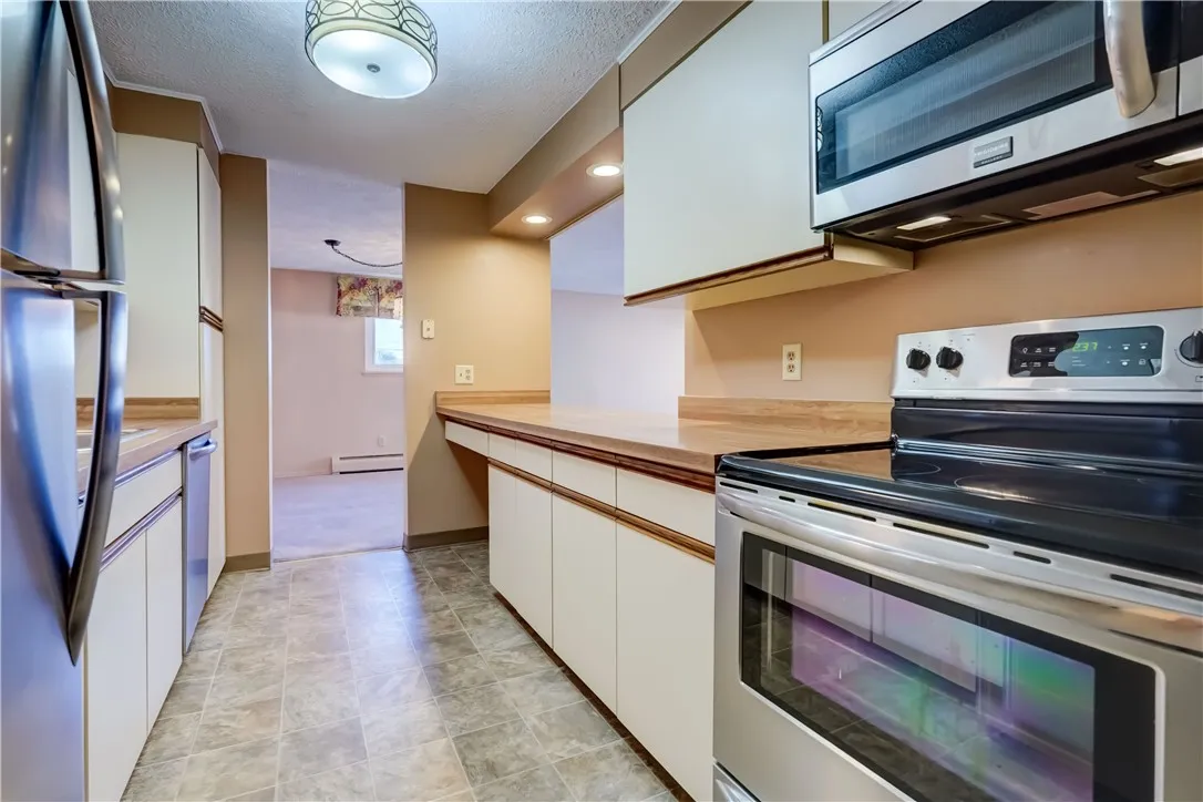 904 Westage At The, Irondequoit, New York 14617, Irondequoit, New York 14617, 2 Bedrooms Bedrooms, 5 Rooms Rooms,1 BathroomBathrooms,Residential,Closed,904 Westage At The, Irondequoit, New York 14617,0,R1628903