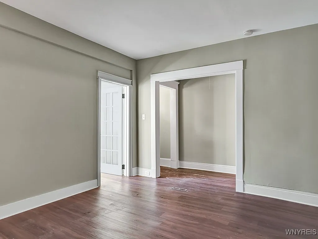 28 Horton Place, Buffalo, New York 14209, Buffalo, New York 14209, 6 Bedrooms Bedrooms, ,2 BathroomsBathrooms,Residential,For Sale,28 Horton Place, Buffalo, New York 14209,0,B1638751