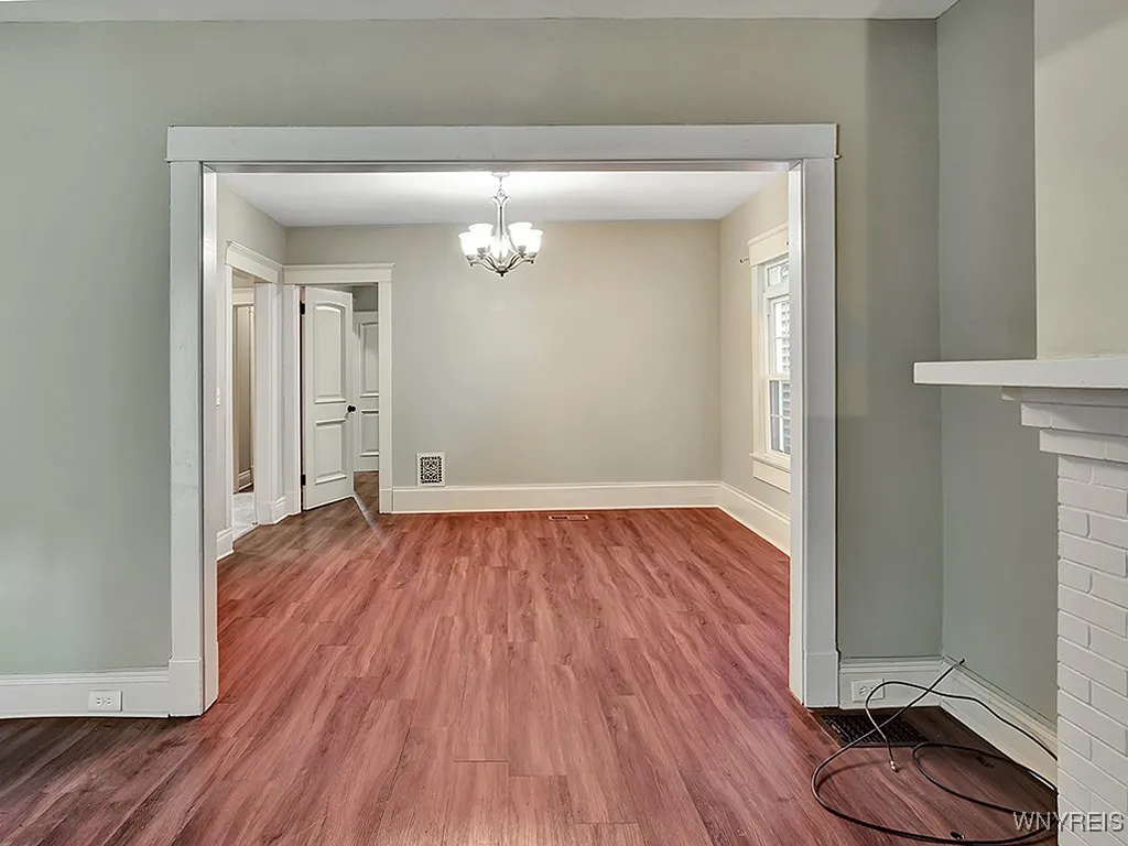 28 Horton Place, Buffalo, New York 14209, Buffalo, New York 14209, 6 Bedrooms Bedrooms, ,2 BathroomsBathrooms,Residential,For Sale,28 Horton Place, Buffalo, New York 14209,0,B1638751