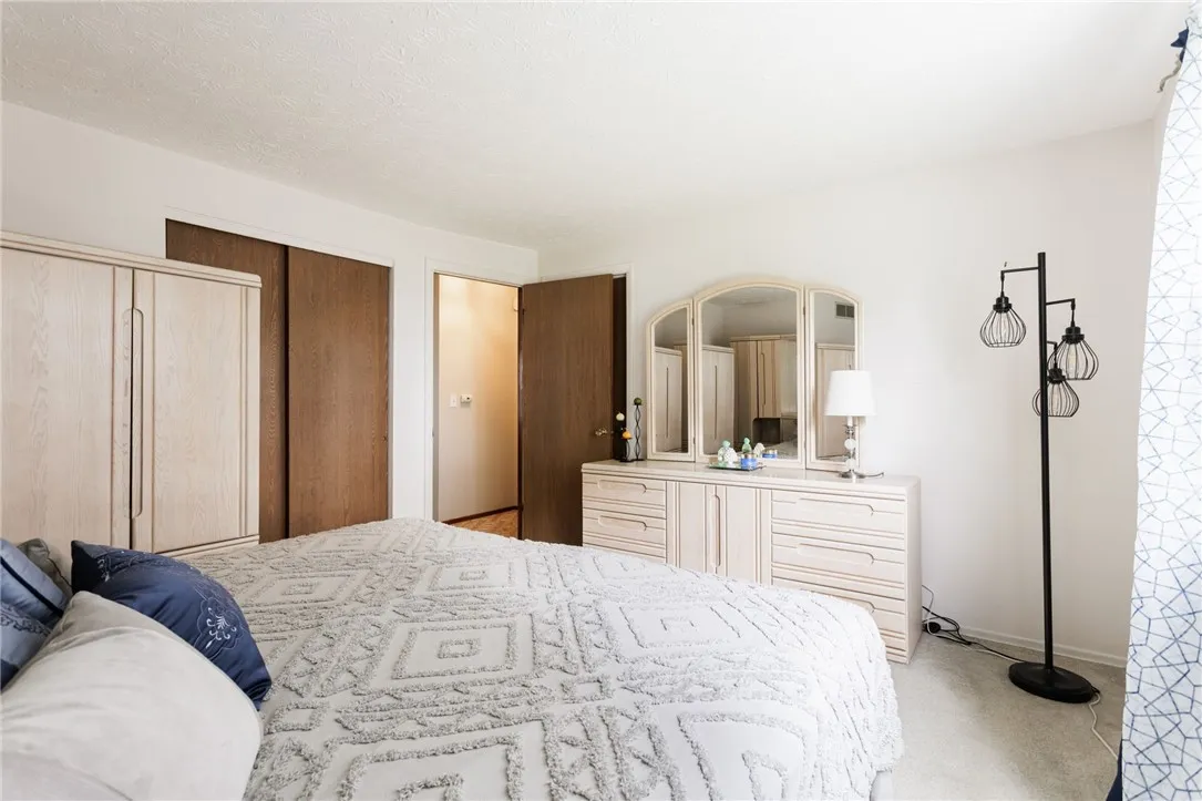 47 Bramblewood Lane West, Gates, New York 14624, Gates, New York 14624, 4 Bedrooms Bedrooms, 6 Rooms Rooms,2 BathroomsBathrooms,Residential,For Sale,47 Bramblewood Lane West, Gates, New York 14624,0,R1638732