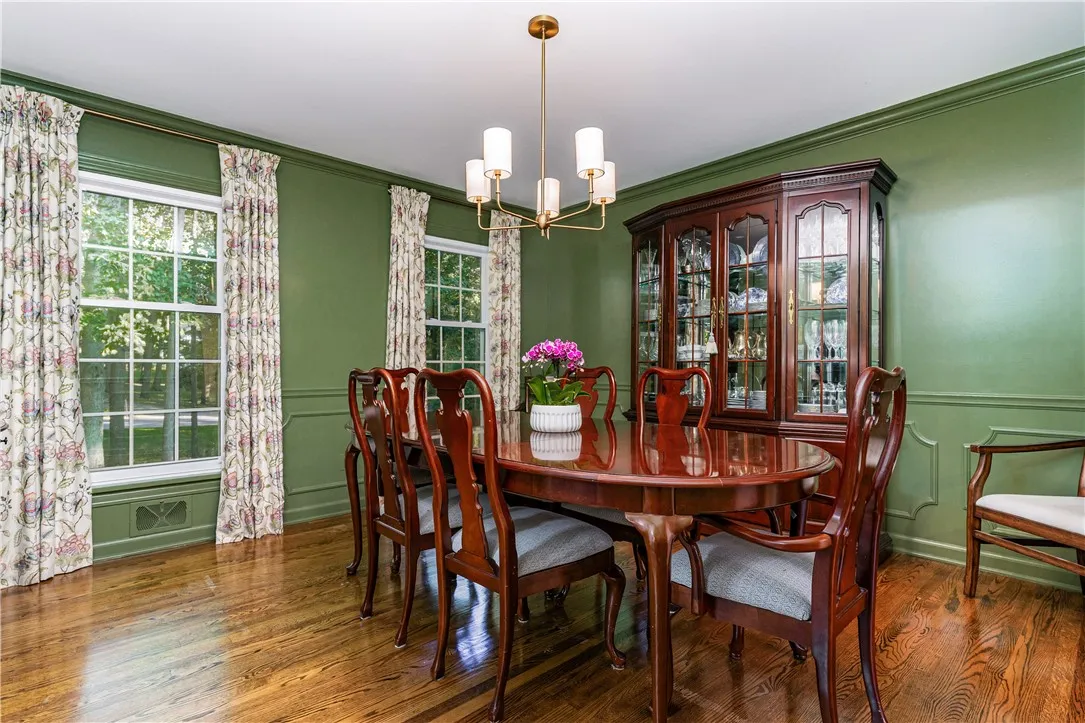 17 Great Oak Lane, Perinton, New York 14534, Perinton, New York 14534, 4 Bedrooms Bedrooms, 9 Rooms Rooms,2 BathroomsBathrooms,Residential,For Sale,17 Great Oak Lane, Perinton, New York 14534,0,R1638639