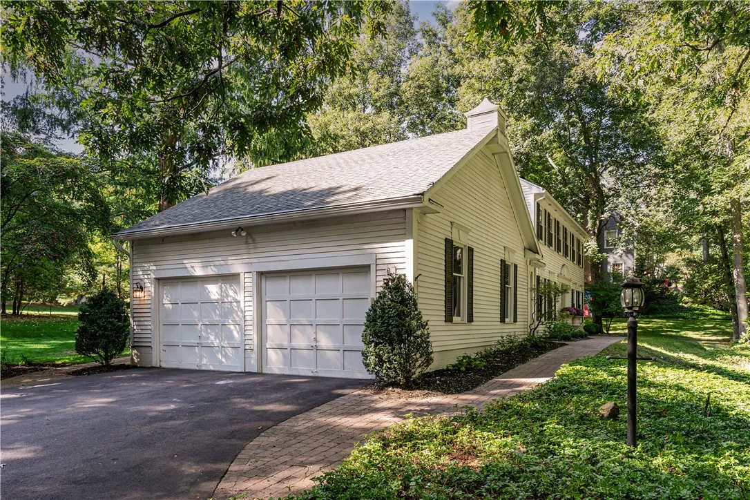 17 Great Oak Lane, Perinton, New York 14534, Perinton, New York 14534, 4 Bedrooms Bedrooms, 9 Rooms Rooms,2 BathroomsBathrooms,Residential,For Sale,17 Great Oak Lane, Perinton, New York 14534,0,R1638639