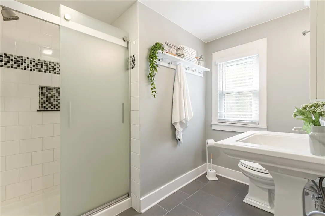75 Alpine Drive, Pittsford, New York 14618, Pittsford, New York 14618, 4 Bedrooms Bedrooms, 9 Rooms Rooms,2 BathroomsBathrooms,Residential,For Sale,75 Alpine Drive, Pittsford, New York 14618,0,R1638370