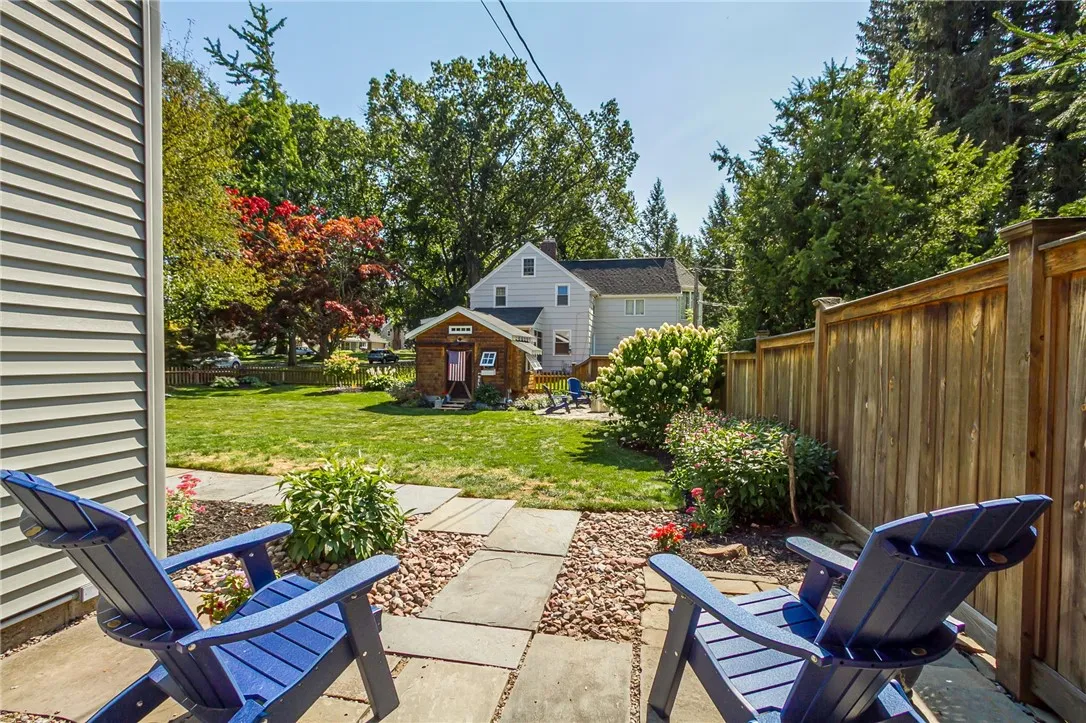 75 Alpine Drive, Pittsford, New York 14618, Pittsford, New York 14618, 4 Bedrooms Bedrooms, 9 Rooms Rooms,2 BathroomsBathrooms,Residential,For Sale,75 Alpine Drive, Pittsford, New York 14618,0,R1638370