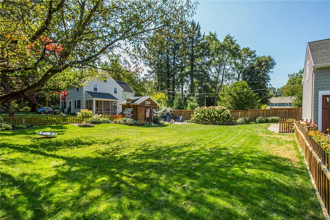 75 Alpine Drive, Pittsford, New York 14618, Pittsford, New York 14618, 4 Bedrooms Bedrooms, 9 Rooms Rooms,2 BathroomsBathrooms,Residential,For Sale,75 Alpine Drive, Pittsford, New York 14618,0,R1638370