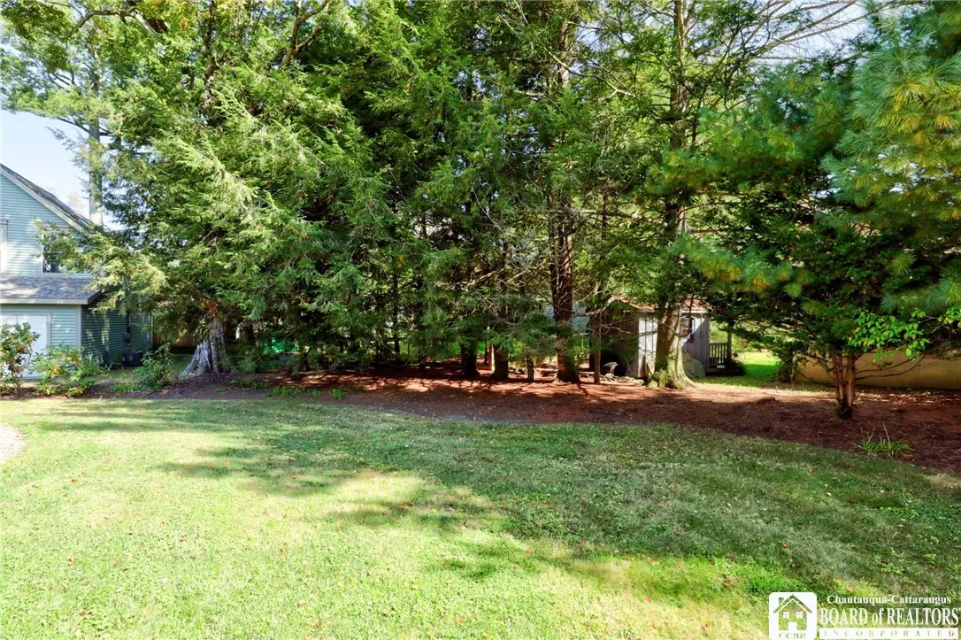 8 Ivy Lane, Busti, New York 14750, Busti, New York 14750, 3 Bedrooms Bedrooms, 7 Rooms Rooms,2 BathroomsBathrooms,Residential,For Sale,8 Ivy Lane, Busti, New York 14750,0,R1638585