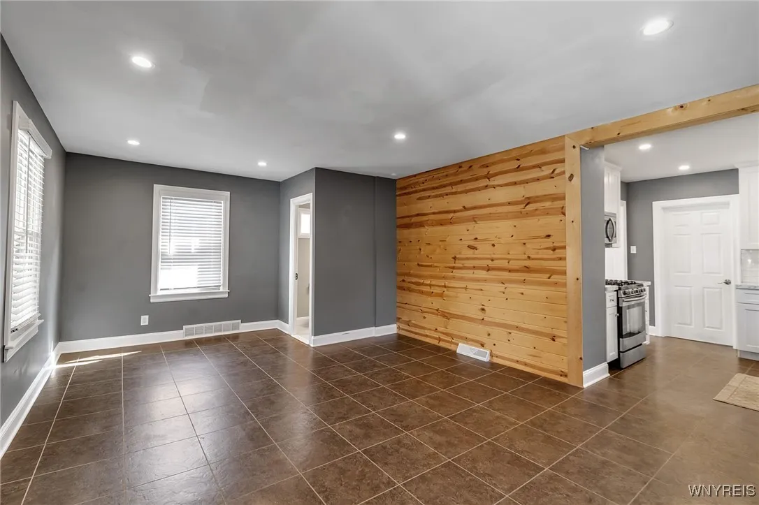 350 Villa Avenue, Buffalo, New York 14216, Buffalo, New York 14216, 3 Bedrooms Bedrooms, 9 Rooms Rooms,1 BathroomBathrooms,Residential,For Sale,350 Villa Avenue, Buffalo, New York 14216,0,B1638434