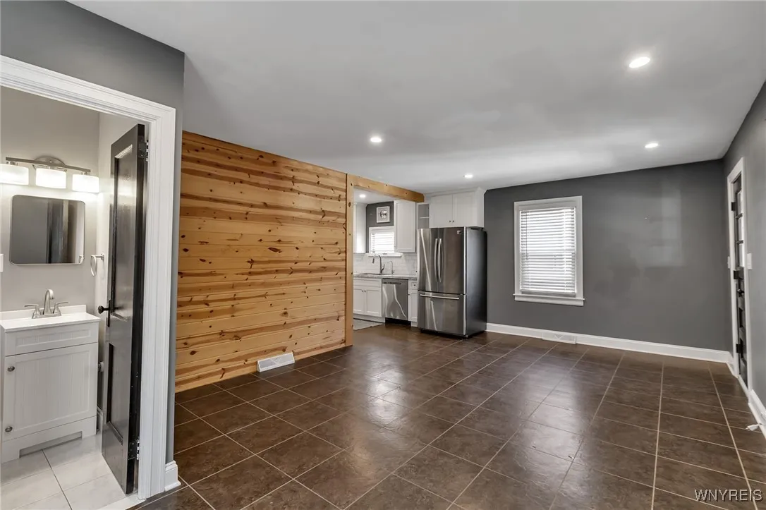 350 Villa Avenue, Buffalo, New York 14216, Buffalo, New York 14216, 3 Bedrooms Bedrooms, 9 Rooms Rooms,1 BathroomBathrooms,Residential,For Sale,350 Villa Avenue, Buffalo, New York 14216,0,B1638434