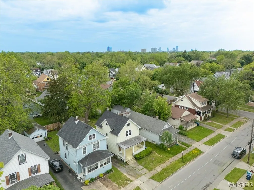 2215 South Avenue, Niagara Falls, New York 14305, Niagara Falls, New York 14305, 3 Bedrooms Bedrooms, 6 Rooms Rooms,1 BathroomBathrooms,Residential,For Sale,2215 South Avenue, Niagara Falls, New York 14305,0,B1638755