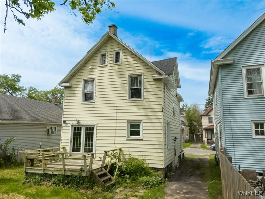 2215 South Avenue, Niagara Falls, New York 14305, Niagara Falls, New York 14305, 3 Bedrooms Bedrooms, 6 Rooms Rooms,1 BathroomBathrooms,Residential,For Sale,2215 South Avenue, Niagara Falls, New York 14305,0,B1638755