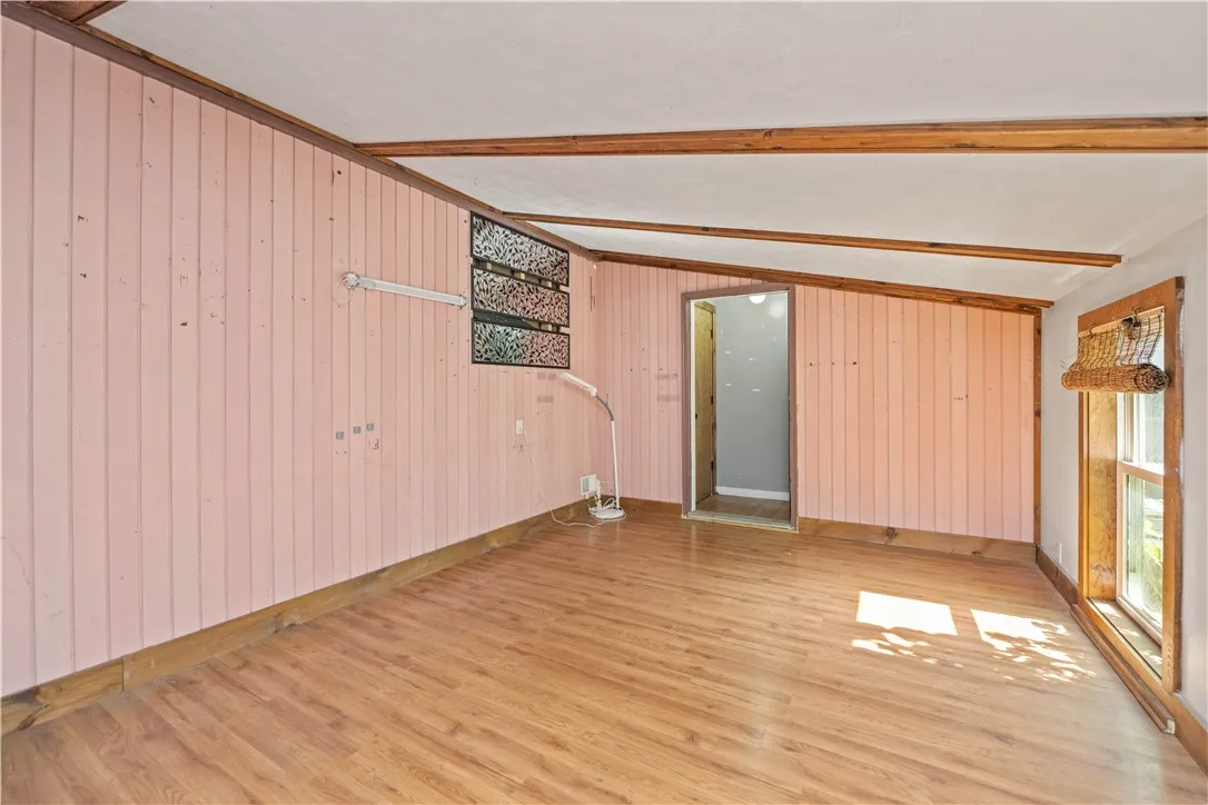 15670 Holley Road, Murray, New York 14470, Murray, New York 14470, 3 Bedrooms Bedrooms, 8 Rooms Rooms,2 BathroomsBathrooms,Residential,For Sale,15670 Holley Road, Murray, New York 14470,0,R1638494