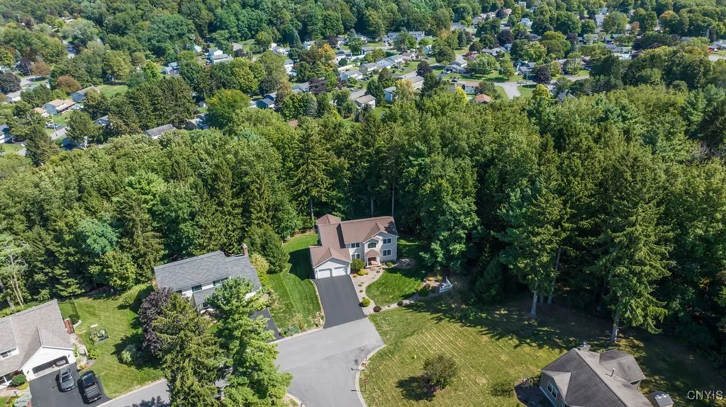 135 Peridot Drive, Camillus, New York 13219, Camillus, New York 13219, 4 Bedrooms Bedrooms, 12 Rooms Rooms,2 BathroomsBathrooms,Residential,For Sale,135 Peridot Drive, Camillus, New York 13219,0,S1638577