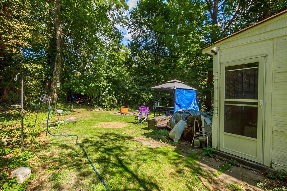 26 Queen St, Lyons, New York 14489, Lyons, New York 14489, 4 Bedrooms Bedrooms, 9 Rooms Rooms,1 BathroomBathrooms,Residential,For Sale,26 Queen St, Lyons, New York 14489,0,R1638278