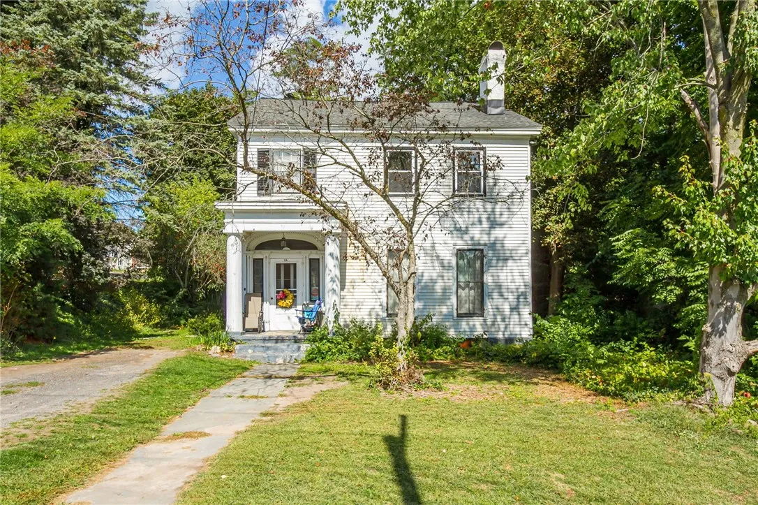 26 Queen St, Lyons, New York 14489, Lyons, New York 14489, 4 Bedrooms Bedrooms, 9 Rooms Rooms,1 BathroomBathrooms,Residential,For Sale,26 Queen St, Lyons, New York 14489,0,R1638278