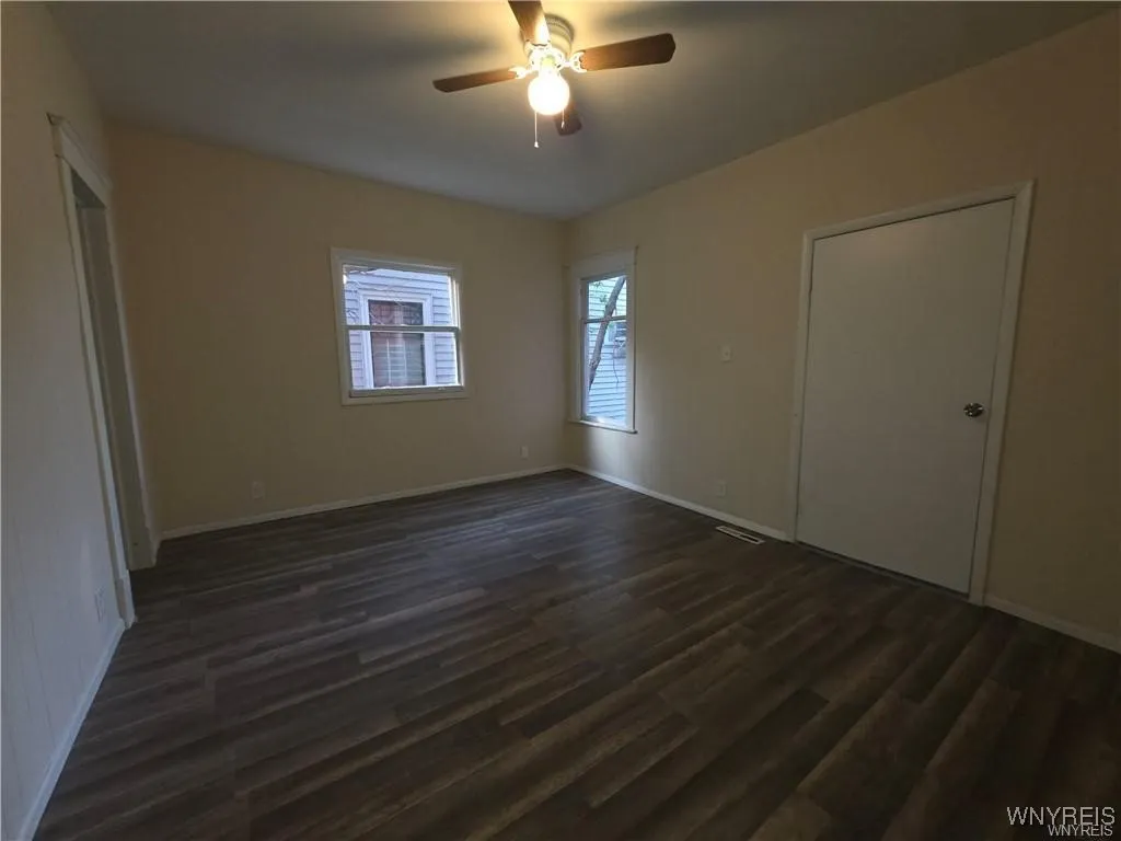 1618 16th Street, Niagara Falls, New York 14305, Niagara Falls, New York 14305, 4 Bedrooms Bedrooms, ,2 BathroomsBathrooms,Residential,For Sale,1618 16th Street, Niagara Falls, New York 14305,0,B1638046