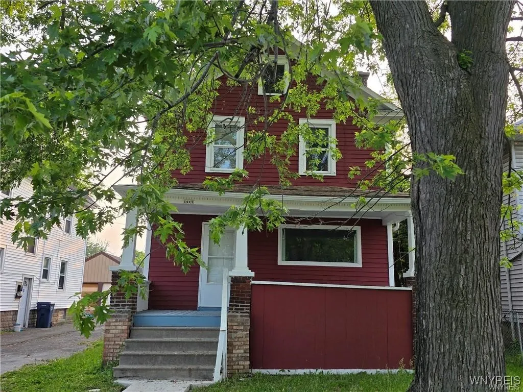1618 16th Street, Niagara Falls, New York 14305, Niagara Falls, New York 14305, 4 Bedrooms Bedrooms, ,2 BathroomsBathrooms,Residential,For Sale,1618 16th Street, Niagara Falls, New York 14305,0,B1638046