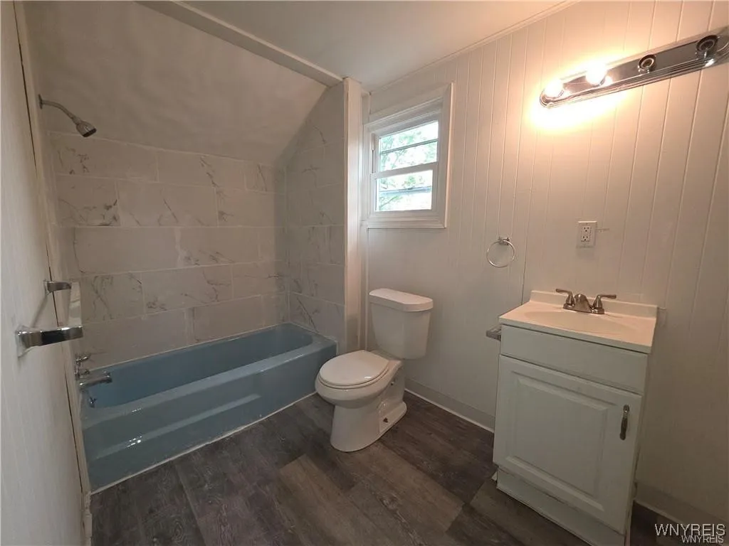 1618 16th Street, Niagara Falls, New York 14305, Niagara Falls, New York 14305, 4 Bedrooms Bedrooms, ,2 BathroomsBathrooms,Residential,For Sale,1618 16th Street, Niagara Falls, New York 14305,0,B1638046