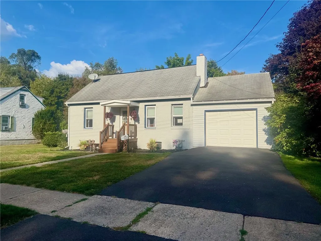 845 W Circle Drive, Vestal, New York 13850, Vestal, New York 13850, 3 Bedrooms Bedrooms, 7 Rooms Rooms,1 BathroomBathrooms,Residential,For Sale,845 W Circle Drive, Vestal, New York 13850,0,R1638114