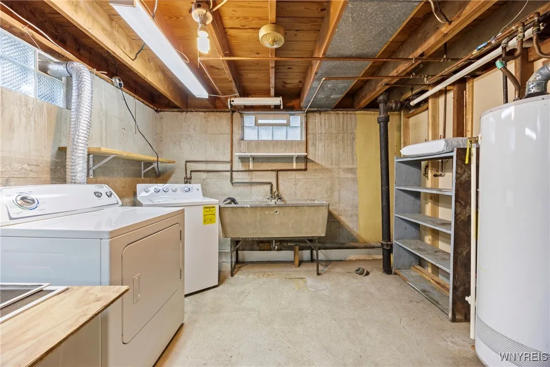 141 Angelacrest Lane, West Seneca, New York 14224, West Seneca, New York 14224, 3 Bedrooms Bedrooms, 5 Rooms Rooms,2 BathroomsBathrooms,Residential,For Sale,141 Angelacrest Lane, West Seneca, New York 14224,0,B1638616