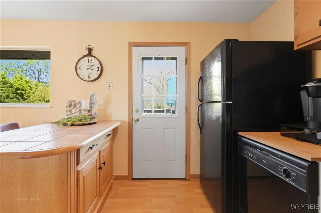 42 Parkedge Court, Tonawanda, New York 14150, Tonawanda, New York 14150, 3 Bedrooms Bedrooms, 6 Rooms Rooms,1 BathroomBathrooms,Residential,For Sale,42 Parkedge Court, Tonawanda, New York 14150,0,B1636479