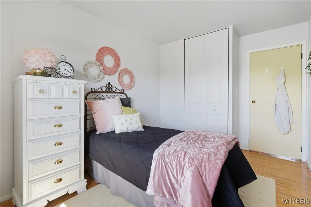 42 Parkedge Court, Tonawanda, New York 14150, Tonawanda, New York 14150, 3 Bedrooms Bedrooms, 6 Rooms Rooms,1 BathroomBathrooms,Residential,For Sale,42 Parkedge Court, Tonawanda, New York 14150,0,B1636479