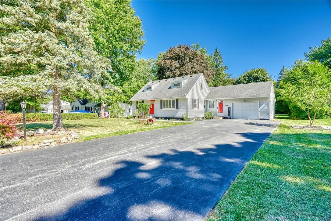 410 Trimmer Road, Parma, New York 14559, Parma, New York 14559, 4 Bedrooms Bedrooms, 7 Rooms Rooms,1 BathroomBathrooms,Residential,For Sale,410 Trimmer Road, Parma, New York 14559,0,R1638723
