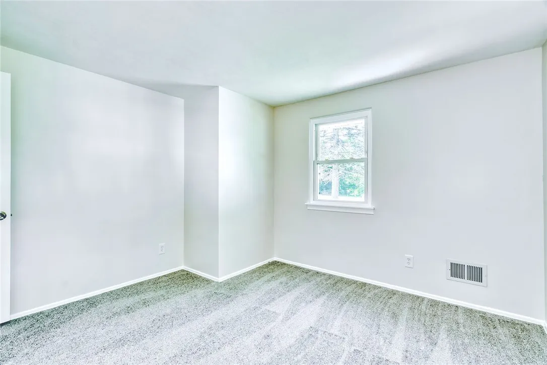 410 Trimmer Road, Parma, New York 14559, Parma, New York 14559, 4 Bedrooms Bedrooms, 7 Rooms Rooms,1 BathroomBathrooms,Residential,For Sale,410 Trimmer Road, Parma, New York 14559,0,R1638723