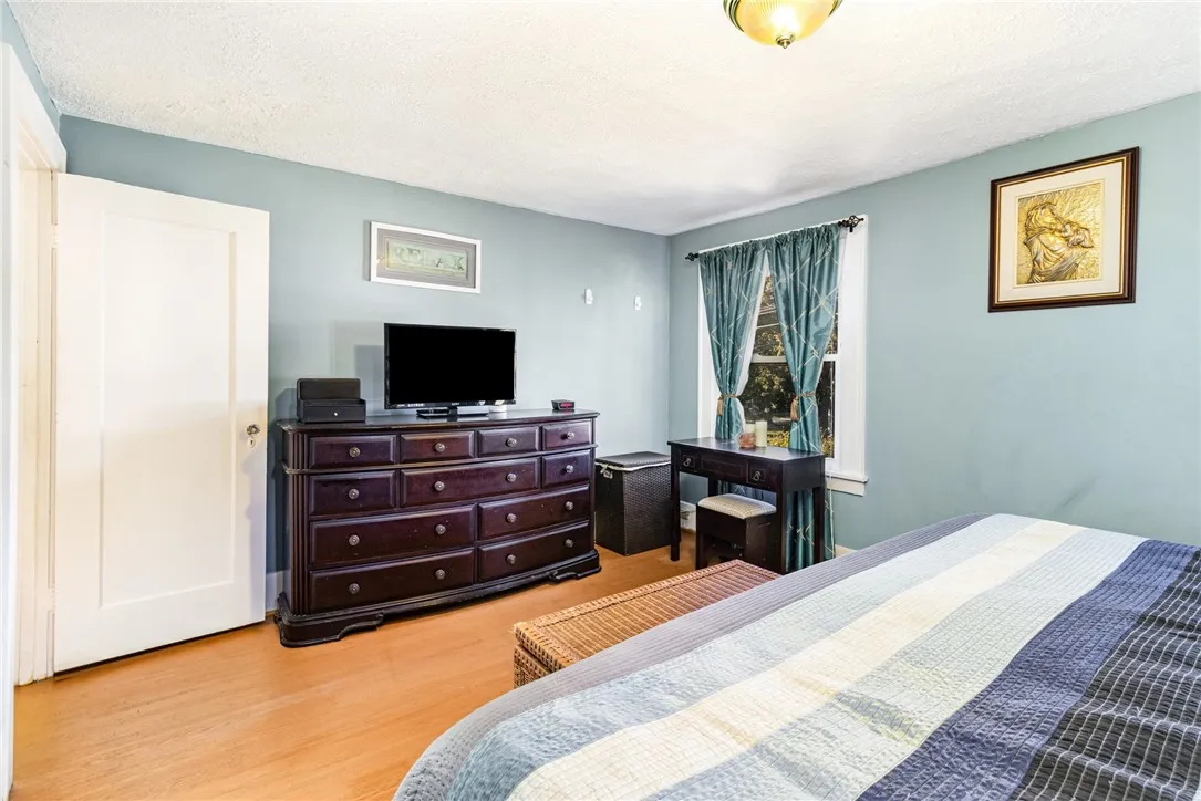 98 Cooper Road, Irondequoit, New York 14617, Irondequoit, New York 14617, 3 Bedrooms Bedrooms, 7 Rooms Rooms,2 BathroomsBathrooms,Residential,For Sale,98 Cooper Road, Irondequoit, New York 14617,0,R1638008