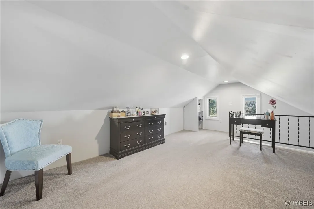 Landing in garage apartment
