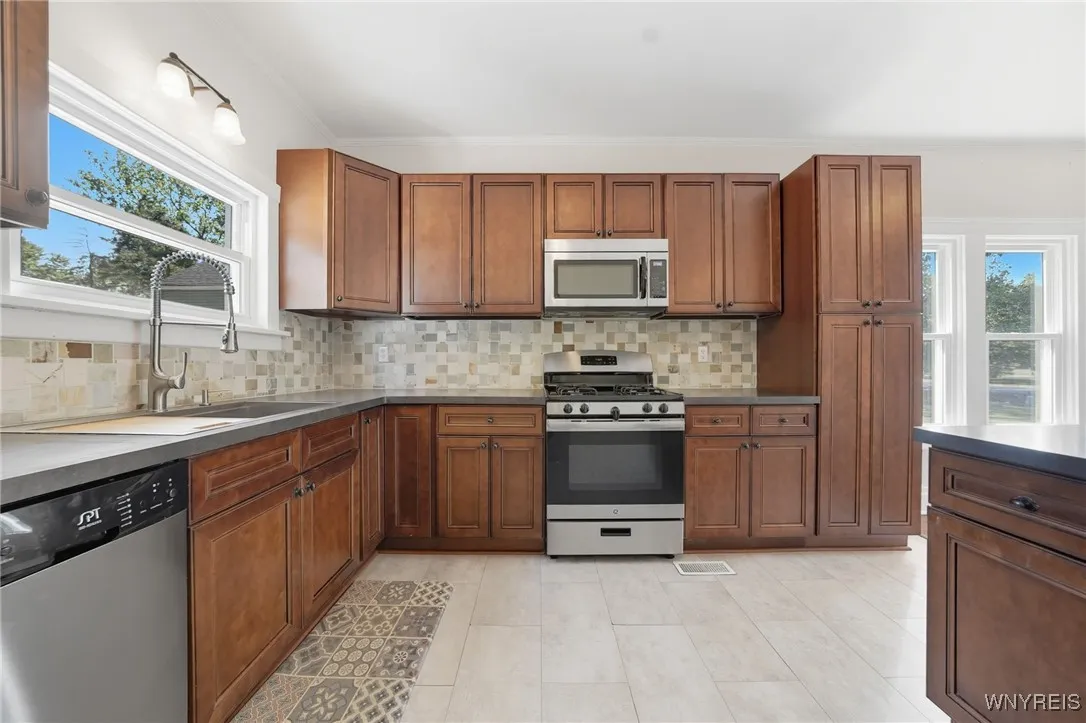 1499 Town Line Road, Alden, New York 14004, Alden, New York 14004, 3 Bedrooms Bedrooms, 7 Rooms Rooms,1 BathroomBathrooms,Residential,For Sale,1499 Town Line Road, Alden, New York 14004,0,B1638713