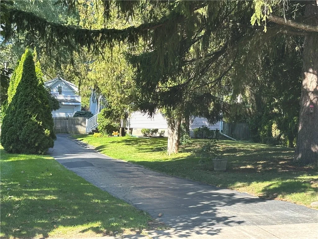 171 Pardee Road, Irondequoit, New York 14609, Irondequoit, New York 14609, 3 Bedrooms Bedrooms, 9 Rooms Rooms,1 BathroomBathrooms,Residential,For Sale,171 Pardee Road, Irondequoit, New York 14609,0,R1638764